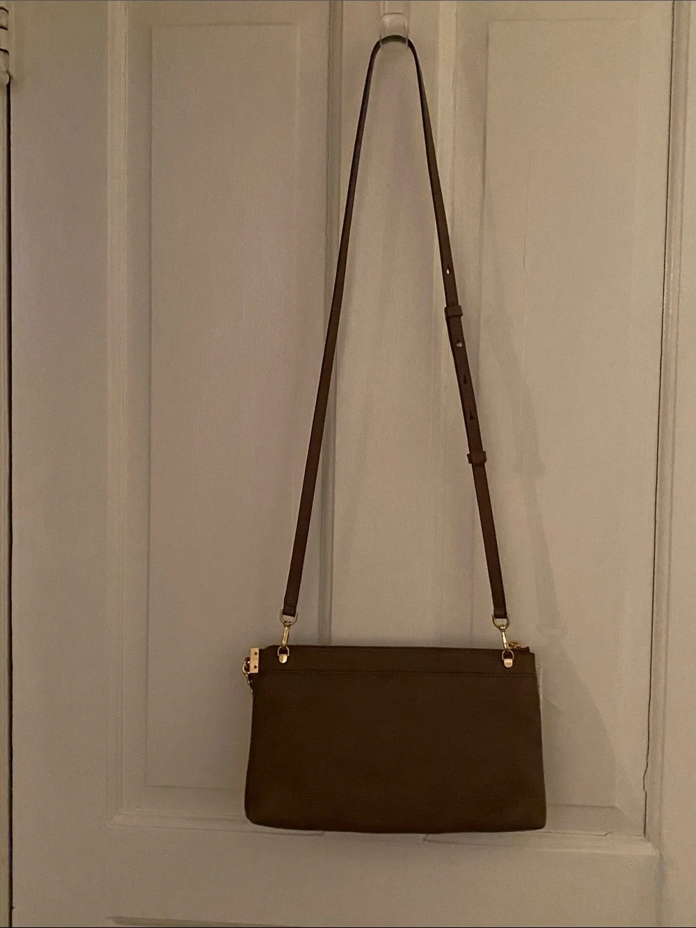 Michael Kohl’s Brown Leather Shoulder Crossbody Bag with Gold Chain Accent - Picture 7 of 17